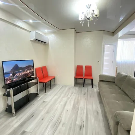 Rentnow Family Large Near Airport Apartment