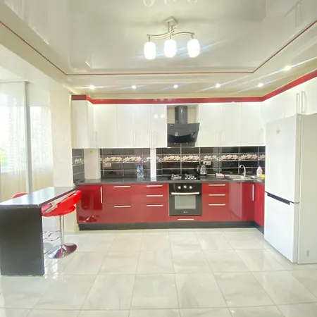 Rentnow Family Large Near Airport